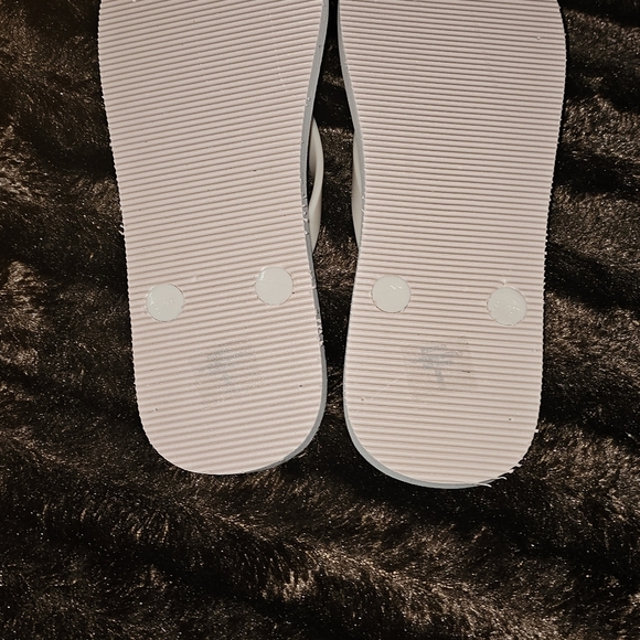 Guess flip flop sandals - Picture 3 of 3